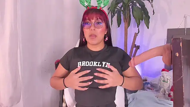 evelynjohnsoon online show from 12.11.24