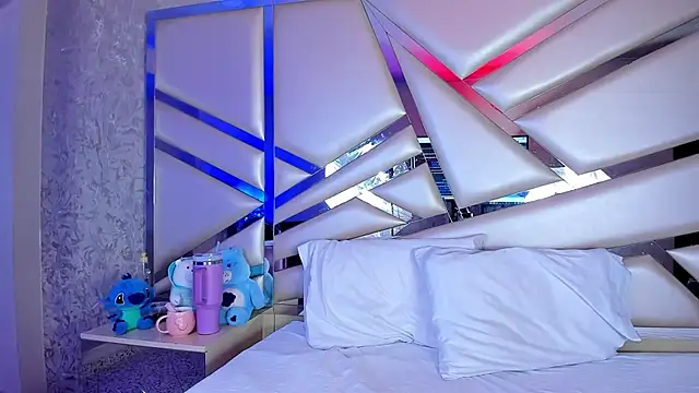 Miia002 online show from 11.03.25