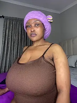 Snapshot of Bustygoddess32 chatting on 06.18.26 Bustygoddess32 online show from 06.18.26