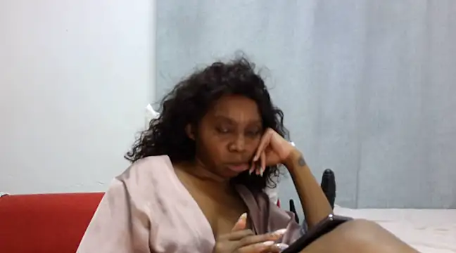 Snapshot of Sexxybella27 chatting on 02.04.25 Sexxybella27 online show from 02.04.25