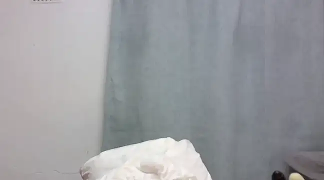 Snapshot of Sexxybella27 chatting on 02.06.25 Sexxybella27 online show from 02.06.25