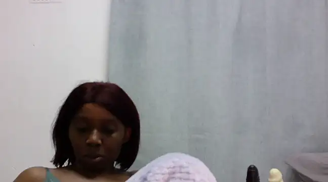 Snapshot of Sexxybella27 chatting on 02.06.25 Sexxybella27 online show from 02.06.25