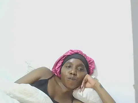 Snapshot of Sexxybella27 chatting on 09.22.25 Sexxybella27 online show from 09.22.25