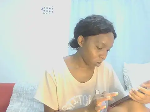 Snapshot of Sexxybella27 chatting on 12.01.25 Sexxybella27 online show from 12.01.25