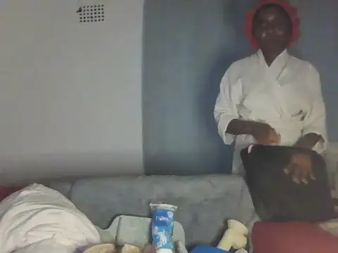 Snapshot of Sexxybella27 chatting on 12.21.25 Sexxybella27 online show from 12.21.25