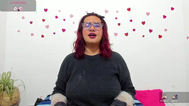 Snapshot of hazel_34 chatting on 01.16.26 hazel 34 online show from 01.16.26