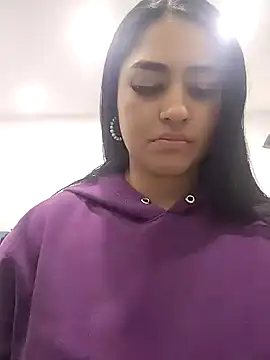 Charlotte cutee18 online show from 10.29.25