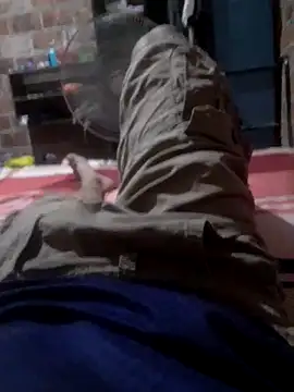 Snapshot of SwiggedThaw chatting on 10.01.25 SwiggedThaw online show from 10.01.25