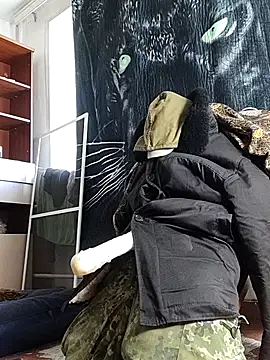 Snapshot of BigAssKi chatting on 10.08.25 BigAssKi online show from 10.08.25