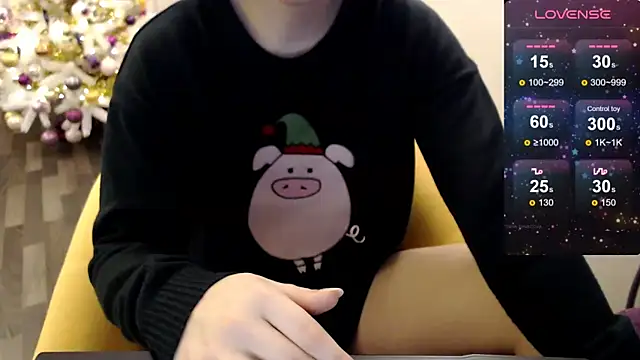 Snapshot of vaders_daughter chatting on 12.21.24 vaders daughter online show from 12.21.24