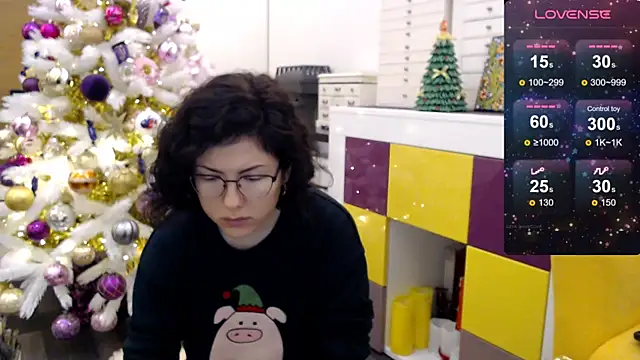 Snapshot of vaders_daughter chatting on 12.21.24 vaders daughter online show from 12.21.24