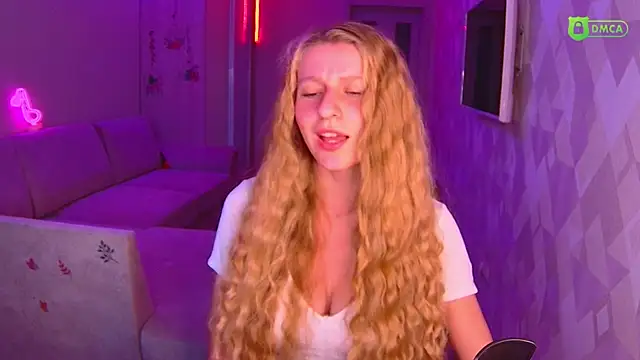 AmaliaQueen online show from 10.27.25