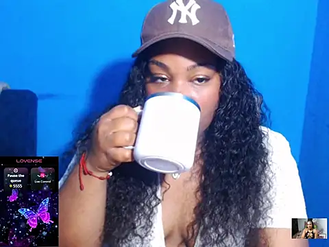 Snapshot of the_pearl199 chatting on 02.26.26 the pearl199 online show from 02.26.26