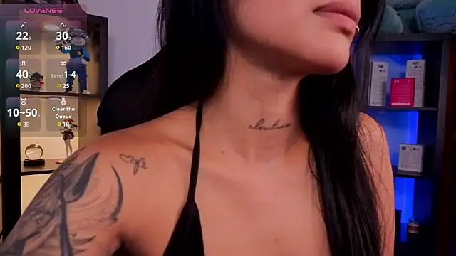 Snapshot of Alaia_Asuka chatting on 06.19.26 Alaia Asuka online show from 06.19.26