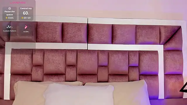 Snapshot of AnnieNasty chatting on 02.04.26 AnnieNasty online show from 02.04.26