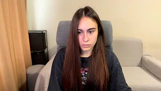 Snapshot of AliceKolltt chatting on 10.09.25 AliceKolltt online show from 10.09.25