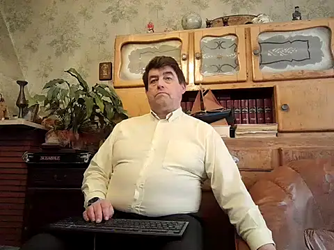 Snapshot of sympatrique chatting on 03.21.25 sympatrique online show from 03.21.25