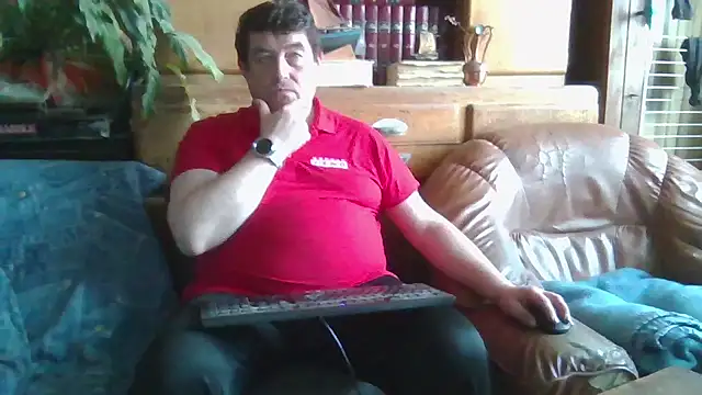 Snapshot of sympatrique chatting on 10.12.25 sympatrique online show from 10.12.25