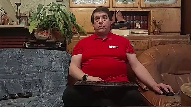 Snapshot of sympatrique chatting on 11.02.25 sympatrique online show from 11.02.25