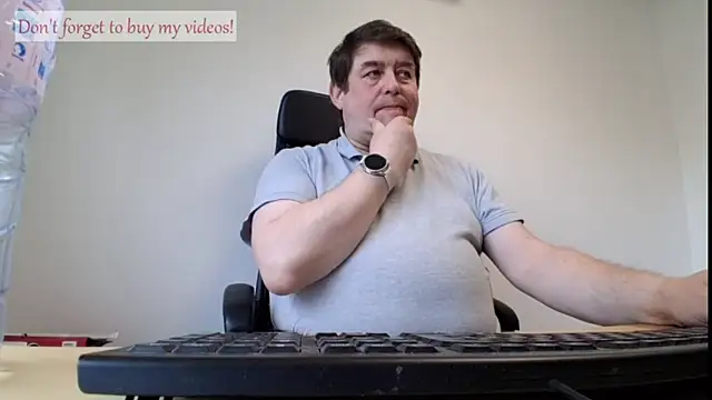 Snapshot of sympatrique chatting on 06.17.26 sympatrique online show from 06.17.26
