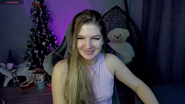 Snapshot of lily_williamss chatting on 12.24.24 lily williamss online show from 12.24.24