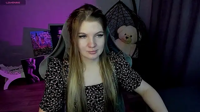 Snapshot of lily_williamss chatting on 01.22.25 lily williamss online show from 01.22.25