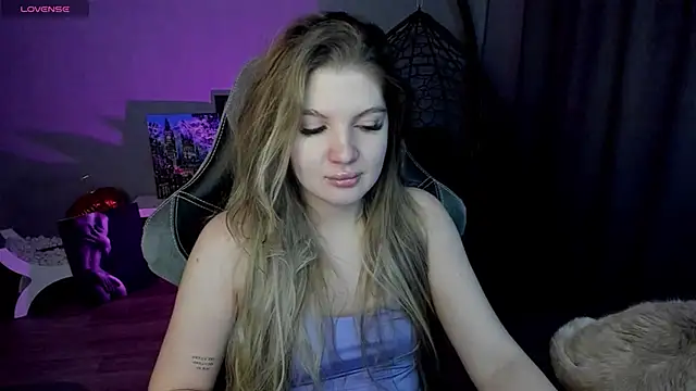 Snapshot of lily_williamss chatting on 02.01.25 lily williamss online show from 02.01.25