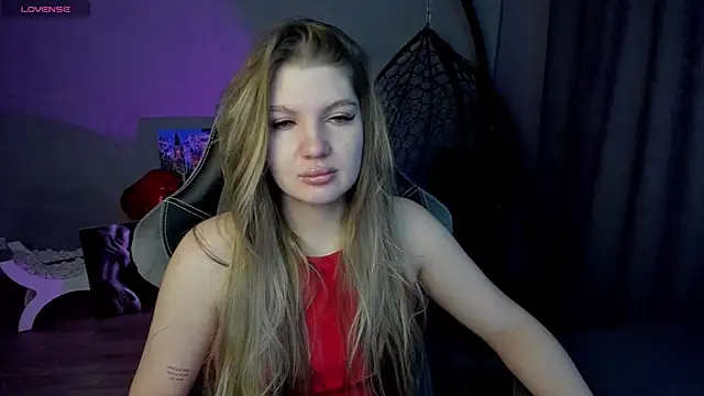 Snapshot of lily_williamss chatting on 02.05.25 lily williamss online show from 02.05.25