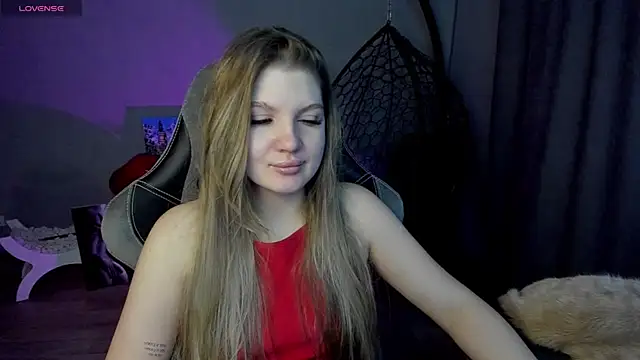 Snapshot of lily_williamss chatting on 02.05.25 lily williamss online show from 02.05.25