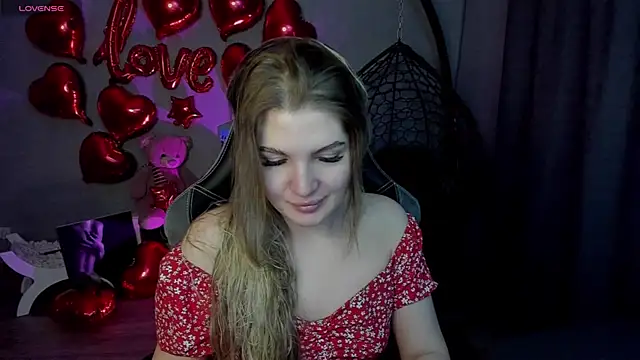 Snapshot of lily_williamss chatting on 02.13.25 lily williamss online show from 02.13.25