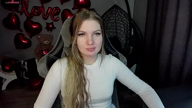 Snapshot of lily_williamss chatting on 03.02.25 lily williamss online show from 03.02.25
