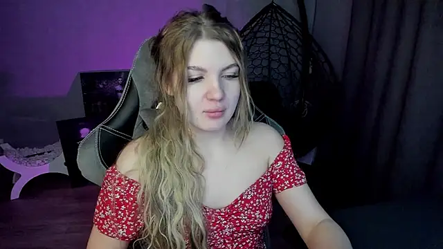Snapshot of lily_williamss chatting on 03.13.25 lily williamss online show from 03.13.25