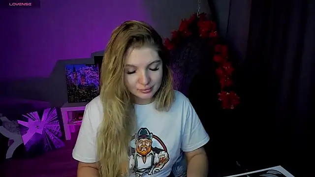 Snapshot of lily_williamss chatting on 09.25.25 lily williamss online show from 09.25.25