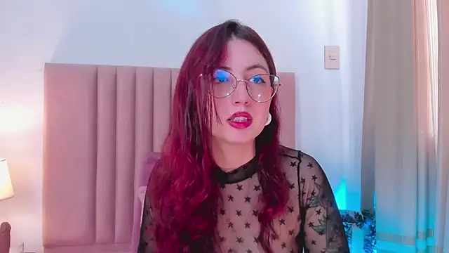 Emilywatsonn online show from 01.07.25