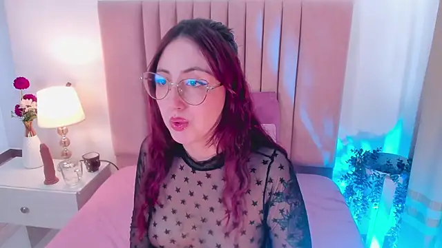 Emilywatsonn online show from 01.07.25