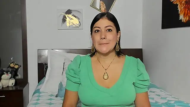 Snapshot of EmilyPeytonn chatting on 01.29.25 EmilyPeytonn online show from 01.29.25