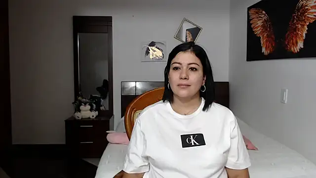 Snapshot of EmilyPeytonn chatting on 02.24.25 EmilyPeytonn online show from 02.24.25