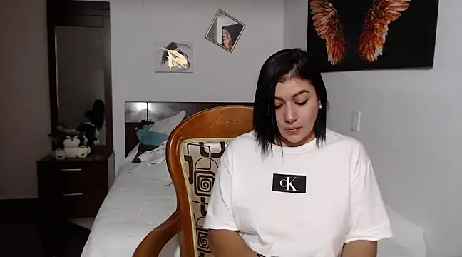 Snapshot of EmilyPeytonn chatting on 03.07.25 EmilyPeytonn online show from 03.07.25