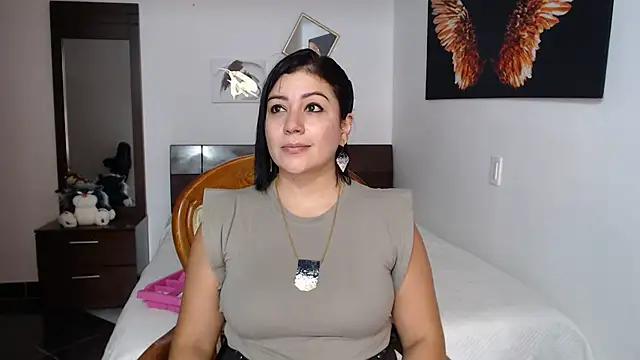 Snapshot of EmilyPeytonn chatting on 03.11.25 EmilyPeytonn online show from 03.11.25