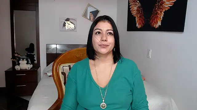 Snapshot of EmilyPeytonn chatting on 03.18.25 EmilyPeytonn online show from 03.18.25