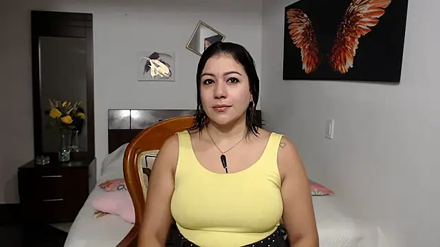 Snapshot of EmilyPeytonn chatting on 03.19.25 EmilyPeytonn online show from 03.19.25