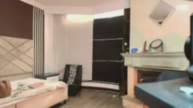 Snapshot of Ambarross chatting on 12.15.24 Ambarross online show from 12.15.24