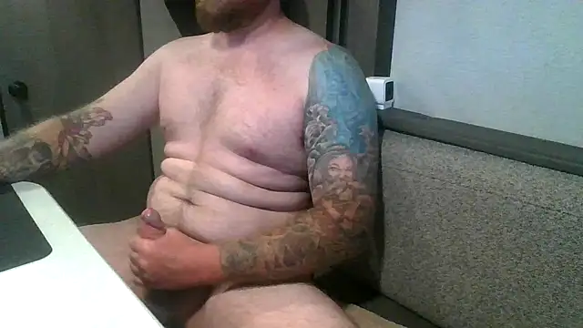Snapshot of daddytoasty chatting on 05.22.26 daddytoasty online show from 05.22.26