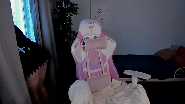 Stacy Luv online show from 10.23.25