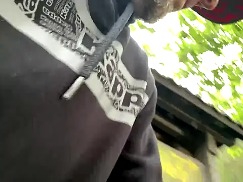 Snapshot of SchwuleHure chatting on 09.26.25 SchwuleHure online show from 09.26.25