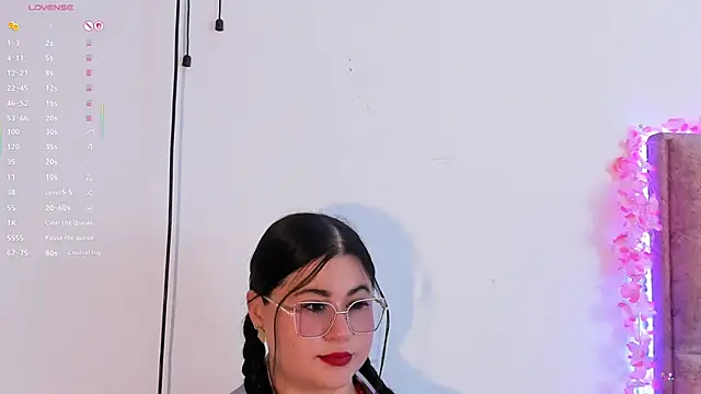 Snapshot of miahkumar chatting on 06.13.26 miahkumar online show from 06.13.26