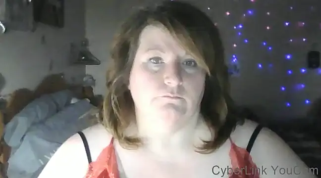 Snapshot of crescentm00n chatting on 01.01.25 crescentm00n online show from 01.01.25