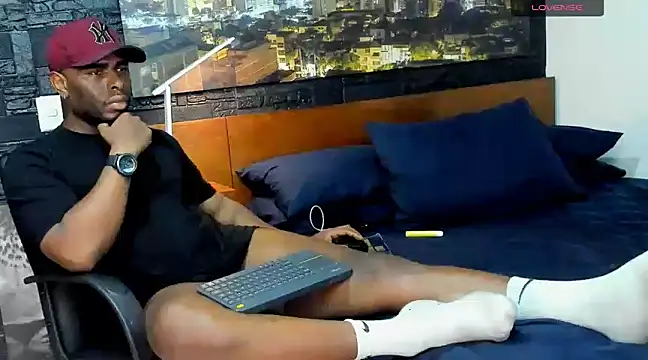 Snapshot of thomas_santtos1 chatting on 03.09.25 thomas santtos1 online show from 03.09.25