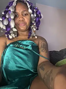 Snapshot of Cherrytowild chatting on 02.13.26 Cherrytowild online show from 02.13.26