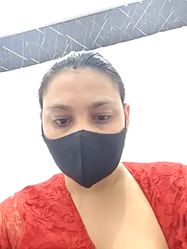 Snapshot of Aaradhya chatting on 07.18.26 Aaradhya online show from 07.18.26